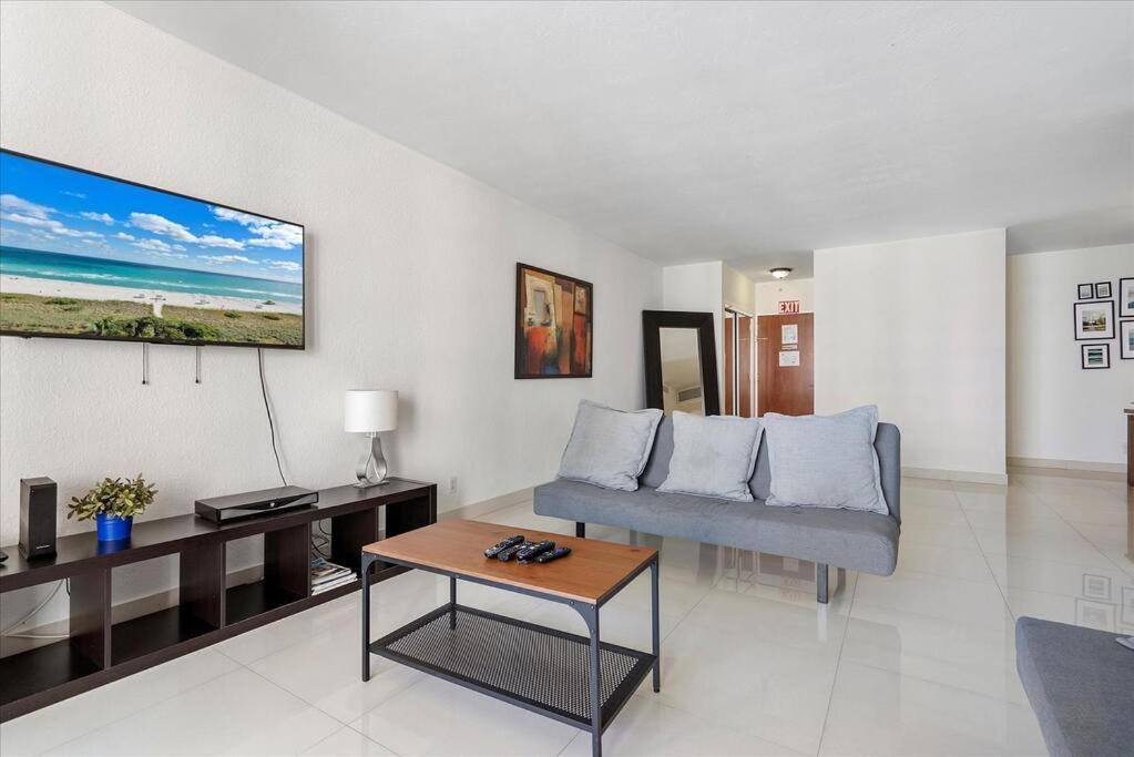 Beachfront 2 Bedroom At Tides Hollywood 8Th Floor Kültér fotó
