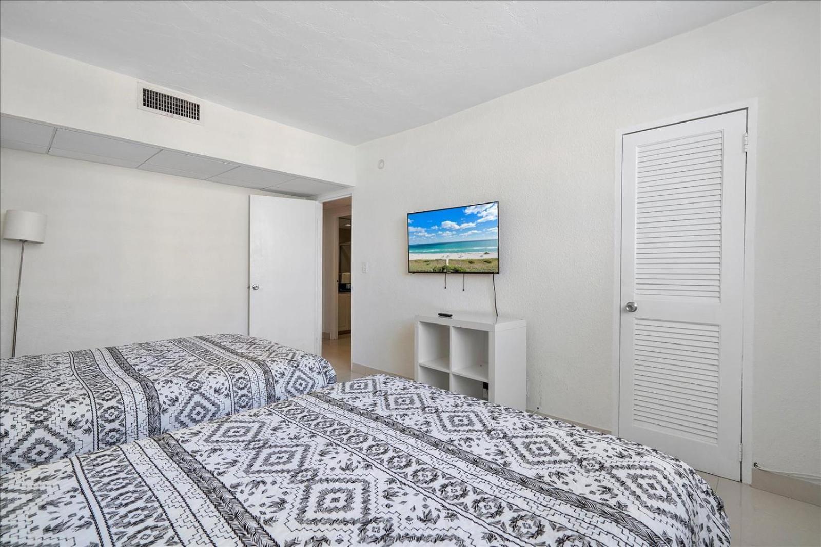 Beachfront 2 Bedroom At Tides Hollywood 8Th Floor Kültér fotó